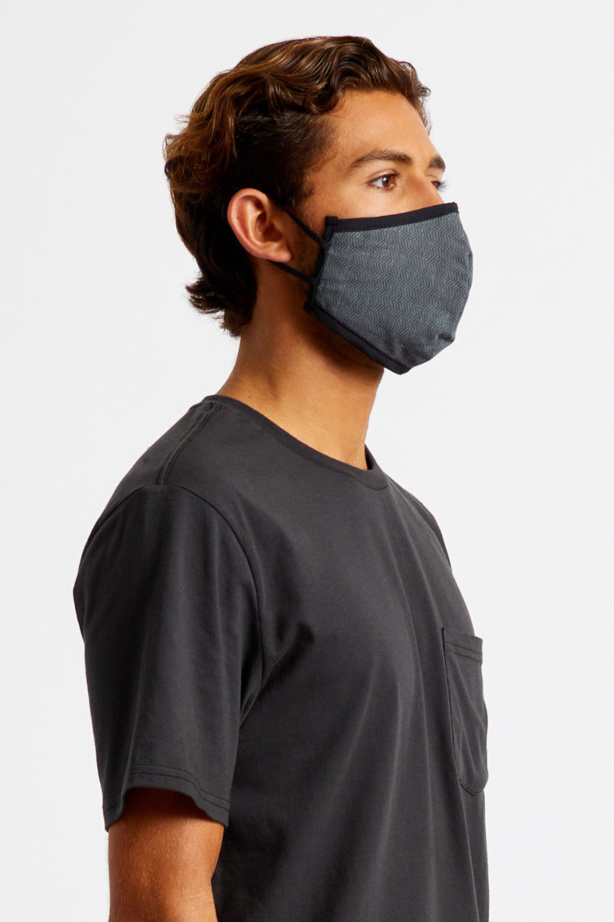 Mascarilla Brixton Antimicrobial 4-Way Stretch Unisex Negras | ESAW86943