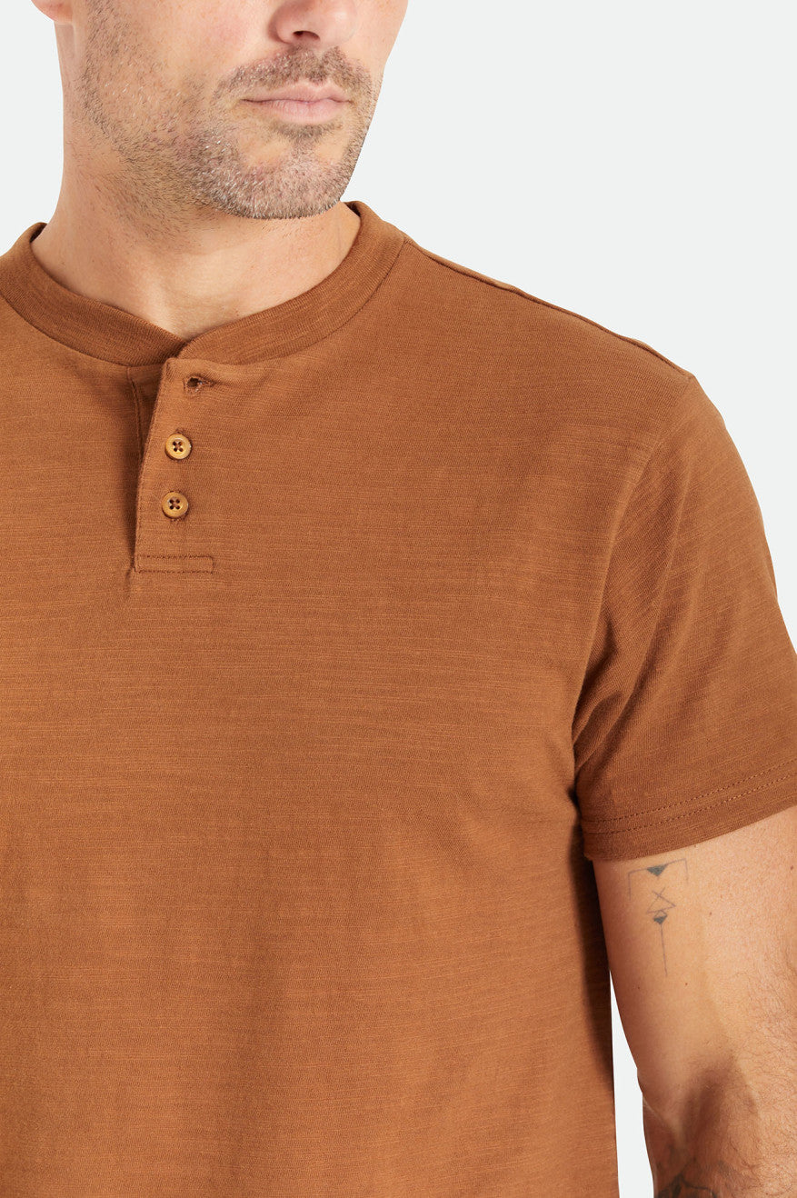 Prendas De Punto Brixton Basic Slub S/S Henley Hombre Marrones | EDPL06512